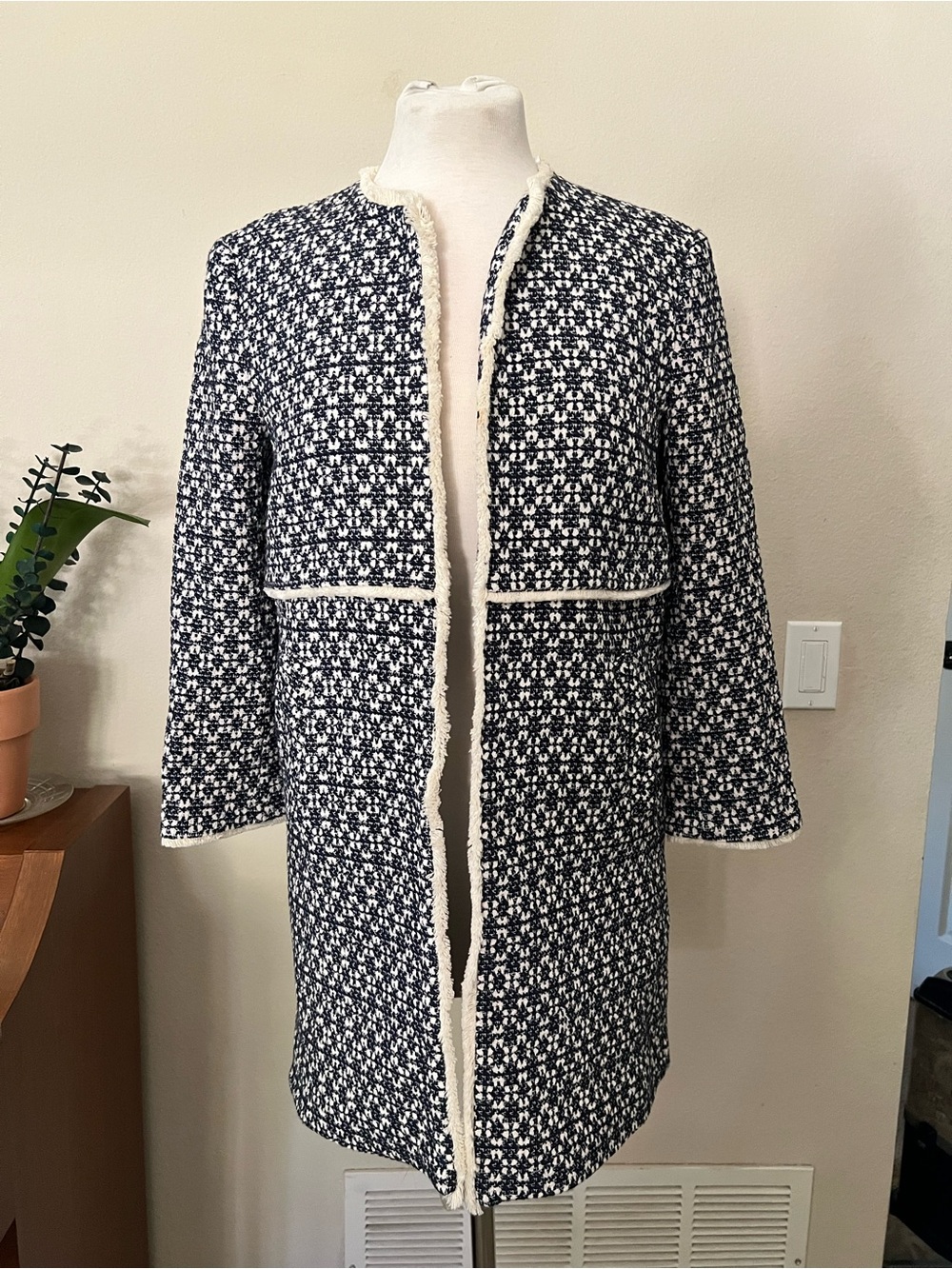 Zara Navy and White Tweed Open Front Coat Jacket Size Small Front Pockets